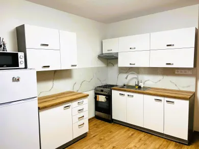 Na prenájom 1-izbový byt, 40 m², Rohožník, Školské Námestie