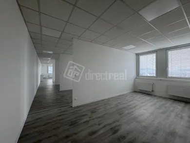 Na prenájom komerčné v Trenčín · €1 920 · Pôvodný stav