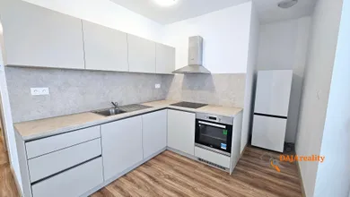 Mieszkania na wynajem, 2-pokojowe, Sereď · €510