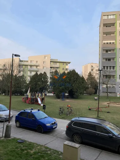 Na predaj 3-izbový byt, 65 m², Šamorín