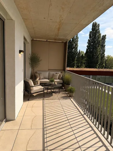 Na predaj 1-izbový byt, 45 m², Banka, Ratnovská ulica