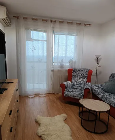 Mieszkania na wynajem, 2-pokojowe, Piešťany · €500