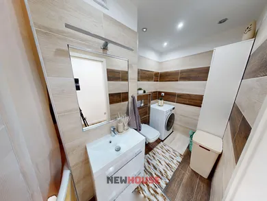 Na predaj 5-izbový byt, 94 m², Nové Mesto nad Váhom, Tematínska