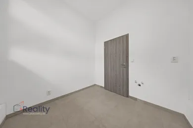 Na predaj objekt, 30 m², Iža