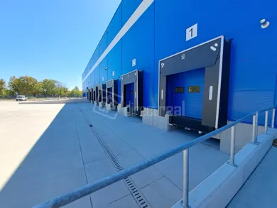 Na prenájom objekt, 200 m², Bratislava-Rača, Bojnická