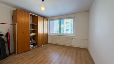 Na predaj 3-izbový byt, Levice, Súkennícka ul.