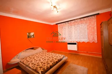 Na predaj 3-izbový dom, 543 m², Váhovce