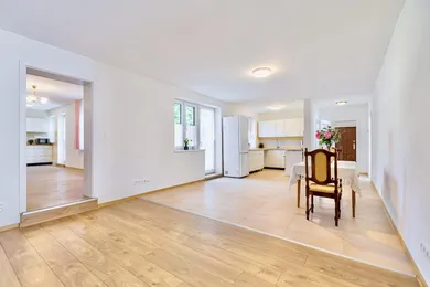 Na predaj 5-izbový dom, 197 m², Vištuk, Hlavná