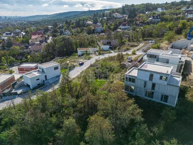 Na predaj pozemok, 654 m², Bratislava-Rača, Pod zemným vrchom