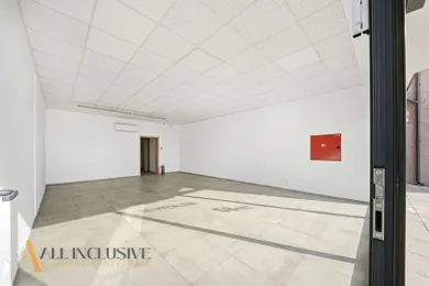 Na prenájom komerčné, 58 m², Dunajská Streda, Železnicná
