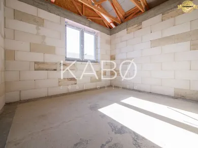 Na predaj 4-izbový dom, 88 m², Ivanka pri Nitre, Orolská