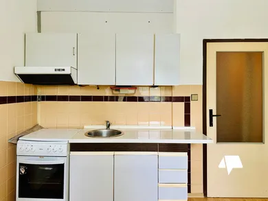 Na prenájom 1-izbový byt, 38 m², Nitra