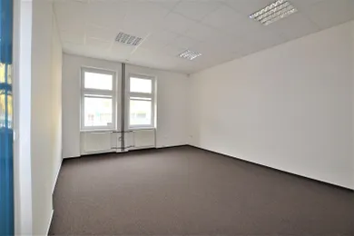 Na prenájom komerčné, 29 m², Poprad, 1. mája