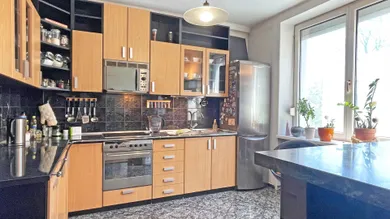 Na predaj 2-izbový byt, 61 m², Bratislava-Nové Mesto, Kraskova