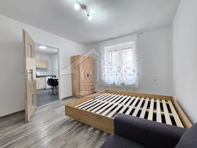 Mieszkania na wynajem, 1-pokojowe, Považská Bystrica · €500