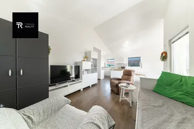 Na predaj 3-izbový dom, 85 m², Zavar