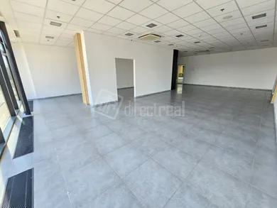 Na prenájom objekt, 21 m², Galanta, Hodská
