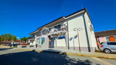 Na predaj 3-izbový byt, 71 m², Danišovce, -