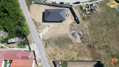 Na predaj 4-izbový dom, 94 m², Mojmírovce