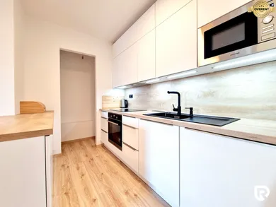 Na prenájom 3-izbový byt, 76 m², Trnava, Veterná