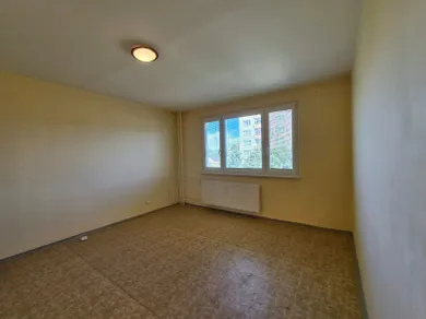Na predaj 2-izbový byt, 48 m², Ilava, Kukučínova