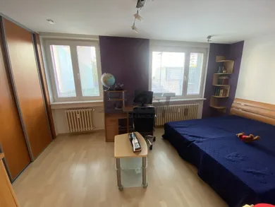 Na prenájom 2-izbový byt, 50 m², Bratislava-Rača, Hečkova