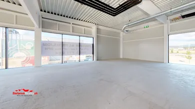 Na prenájom komerčné, 375 m², Trenčín
