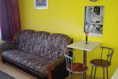 Na predaj 1-izbový byt, 20 m², Nové Zámky, Lastovičia