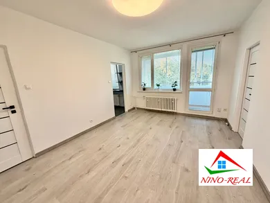 Na predaj 3-izbový byt, 46 m², Bratislava-Dúbravka, Bagarova