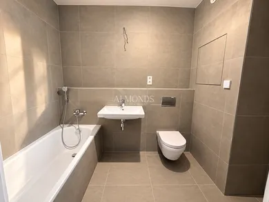 Na predaj 1-izbový byt, 34 m², Bratislava-Dúbravka, Polianky