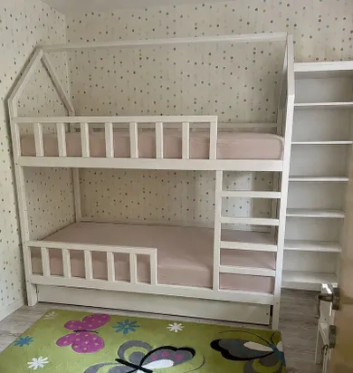 Na prenájom 3-izbový byt, 65 m², Bratislava-Dúbravka, Húščavova