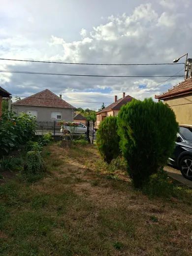 Na predaj 3-izbový dom, 125 m², Fő utca