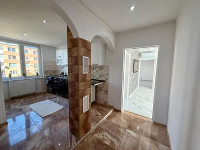 Na predaj 3-izbový byt, 70 m², Michalovce, J. Murgaša