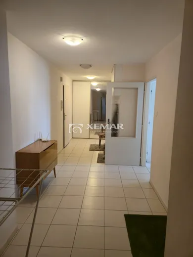 Na prenájom 1-izbový byt, 30 m², Banská Bystrica