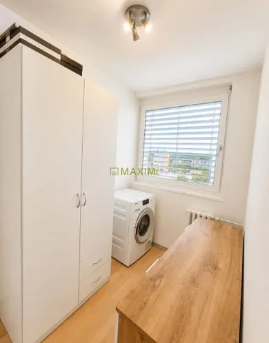 Na predaj 5-izbový byt, 121 m², Bratislava-Dúbravka, Saratovská