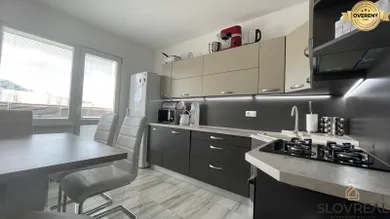 Byty na predaj 4-izbový, Žiar nad Hronom · €160 000