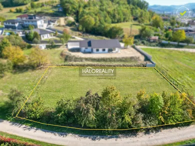 Na predaj pozemok, 587 m², Považská Bystrica