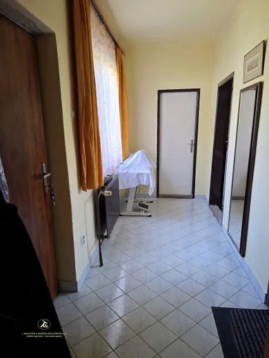 Na predaj 2-izbový dom, 65 m², Bratislava-Karlova Ves, Líščie údolie