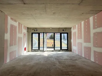 Na predaj komerčné, 56 m², Bratislava-Petržalka, Topoľčianska