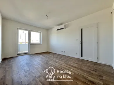 Na predaj 2-izbový byt, 48 m², Lučenec, Ulica V. V. Majakovského