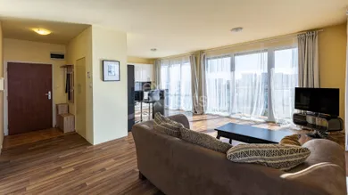 Kiadó lakások, 2-szobás, Bratislava-Nové Mesto · €850