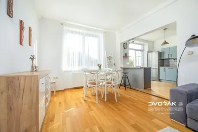 Na prenájom 2-izbový byt, 61 m², Banská Bystrica, Trieda SNP 14