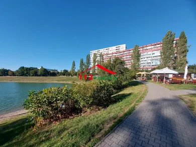 Byty na predaj 2-izbový, Bratislava-Nové Mesto · €320 000