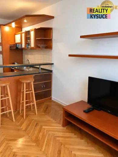 Na predaj 2-izbový byt, 42 m², Žilina, Závodská cesta