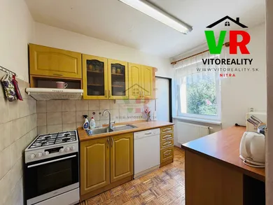 Na predaj 4-izbový byt, 106 m², Nitra, Clementisova