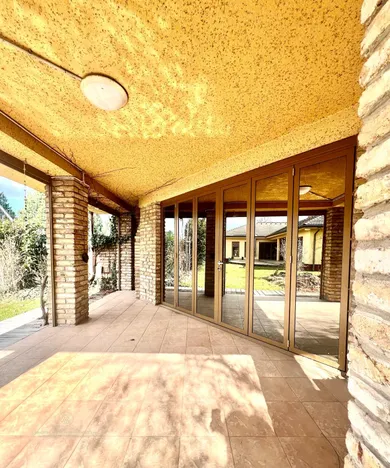 Na predaj 4-izbový dom, 354 m², Komárno