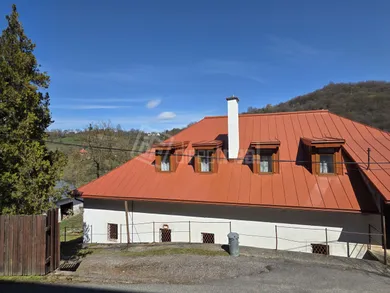 Na predaj rekreačný dom, 598 m², Vyhne