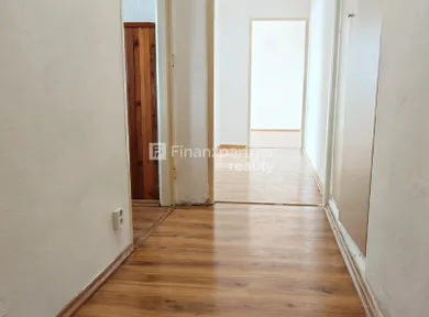 Na predaj 3-izbový byt, 78 m², Nitra, Ľudovíta Okánika
