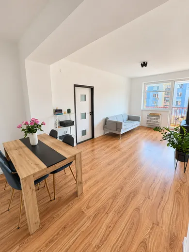 Byty na prenájom 3-izbový, Levice · €650
