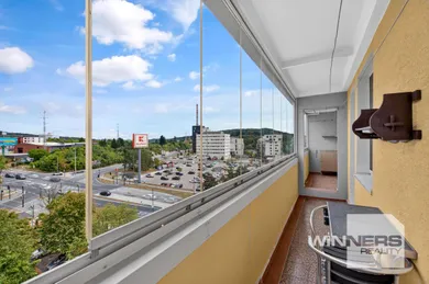 Na predaj 3-izbový byt, 77 m², Bratislava-Dúbravka, Húščavova